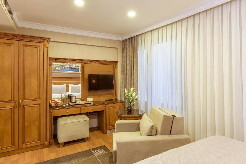 Royan Suites Istanbul Exterior photo
